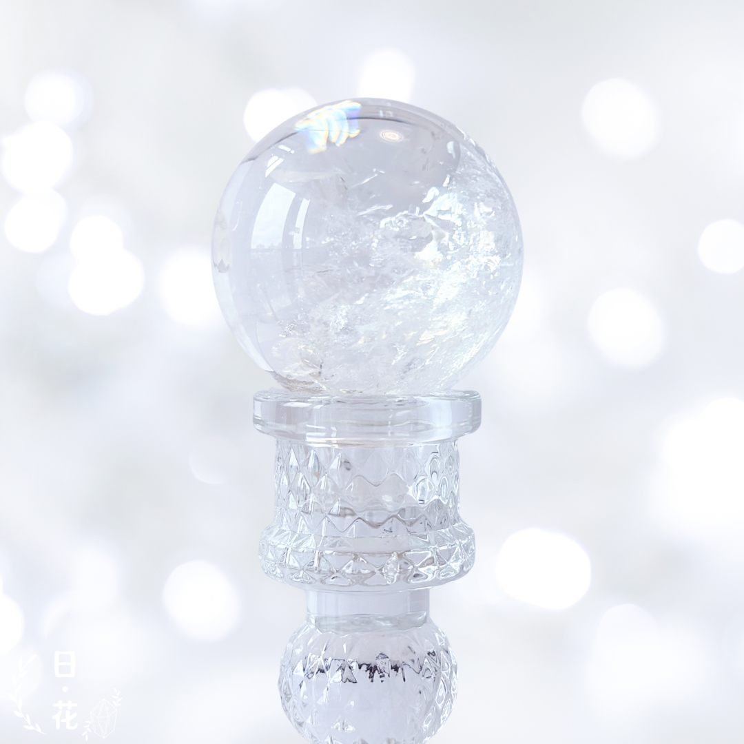 阿賽斯特萊白水晶彩光水晶球擺件 一物一圖
