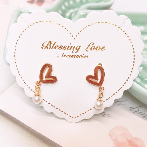 Simple Heart Pearl Earrings - No Brainer Zone